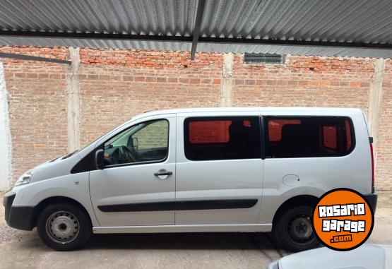 Utilitarios - Peugeot Expert 2016 Diesel 300Km - En Venta