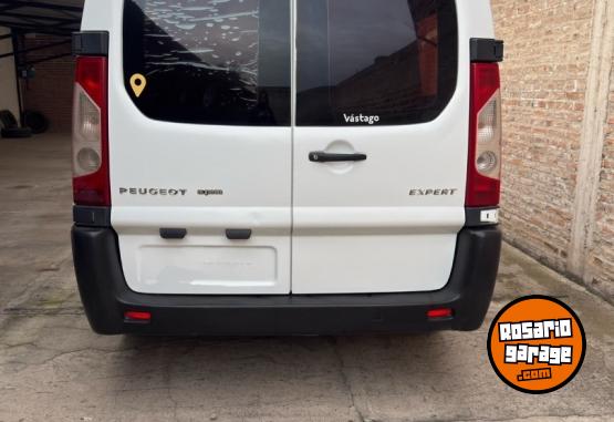 Utilitarios - Peugeot Expert 2016 Diesel 300Km - En Venta