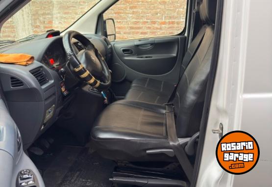 Utilitarios - Peugeot Expert 2016 Diesel 300Km - En Venta