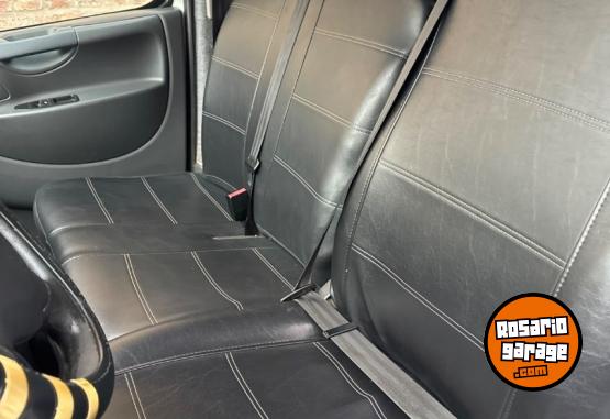 Utilitarios - Peugeot Expert 2016 Diesel 300Km - En Venta