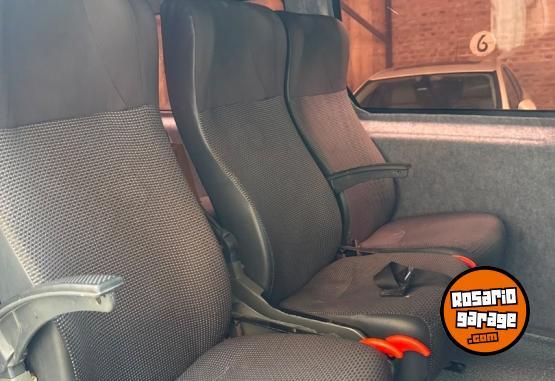 Utilitarios - Peugeot Expert 2016 Diesel 300Km - En Venta