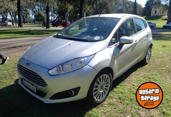 Autos - Ford Fiesta Kinectic 2017 Nafta 76000Km - En Venta