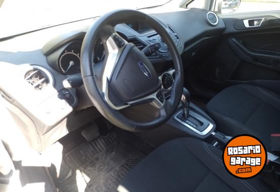 Autos - Ford Fiesta Kinectic 2017 Nafta 76000Km - En Venta
