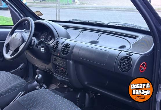 Utilitarios - Renault Kangoo AUTHENTIQUE 2PLC 2016 GNC - En Venta