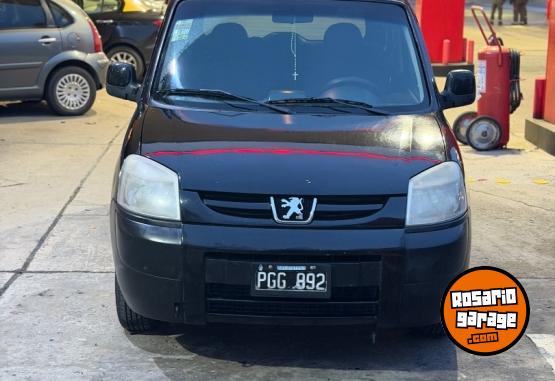 Utilitarios - Peugeot Partner 2015 Nafta 200000Km - En Venta