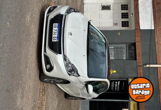 Autos - Peugeot 208 2017 Nafta 36000Km - En Venta
