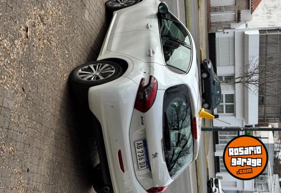 Autos - Peugeot 208 2017 Nafta 36000Km - En Venta
