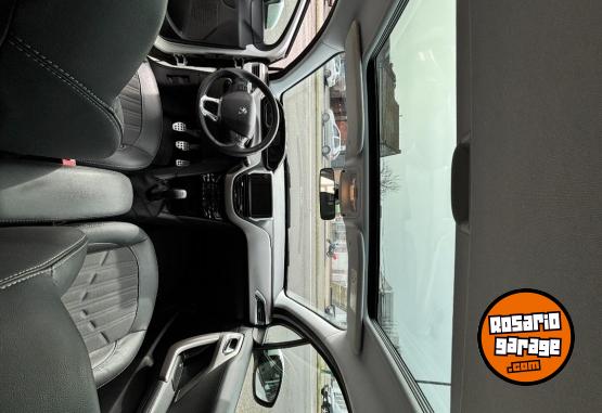 Autos - Peugeot 208 2017 Nafta 36000Km - En Venta