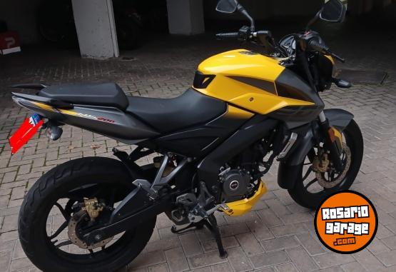 Motos - Bajaj rouser ns 200 2017 Nafta 42000Km - En Venta