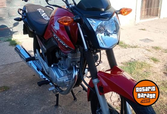 Motos - Honda New Titan 150 2021 Nafta 16000Km - En Venta