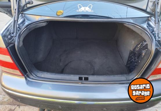 Autos - Volkswagen Bora 2006 Nafta 215000Km - En Venta