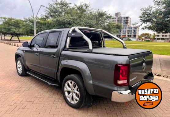 Camionetas - Volkswagen AMAROK HIGHLINE V6 3.0 2022 Diesel - En Venta