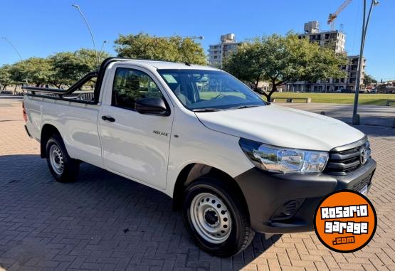 Camionetas - Toyota HILUX 2.4 SC DX 2026 Diesel 0Km - En Venta
