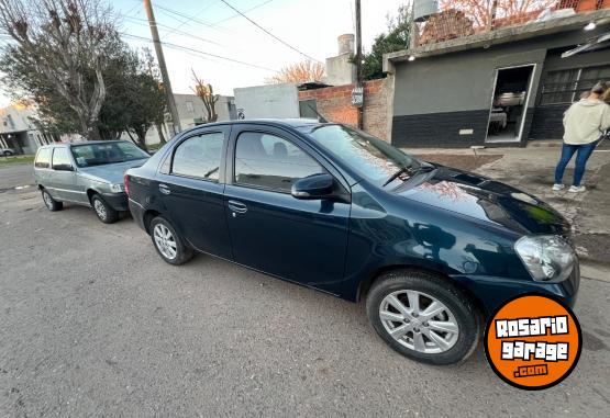 Autos - Toyota Etios xls 2016 Nafta 103000Km - En Venta