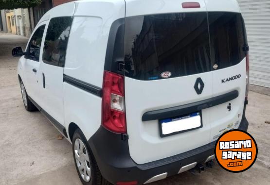 Utilitarios - Renault KANGOO 1.6 2023 Nafta 90000Km - En Venta
