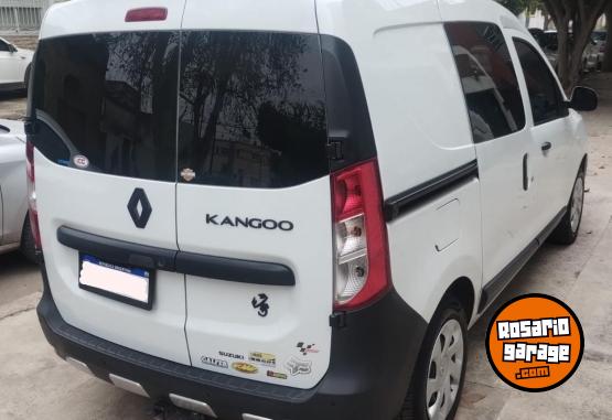 Utilitarios - Renault KANGOO 1.6 2023 Nafta 90000Km - En Venta