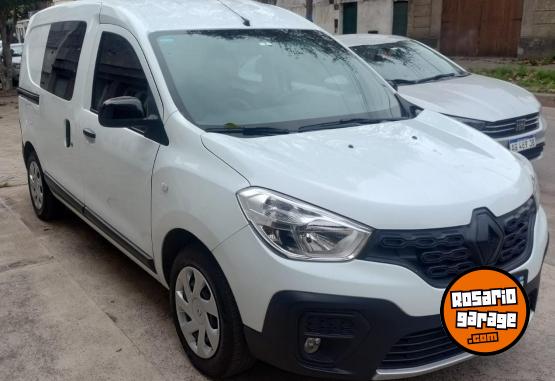 Utilitarios - Renault KANGOO 1.6 2023 Nafta 90000Km - En Venta