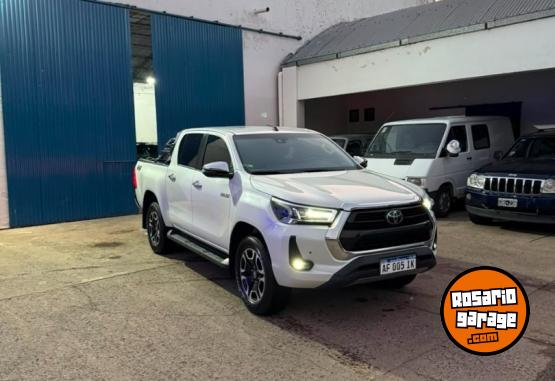Camionetas - Toyota Toyota Hilux SRX 2021 2021 Diesel 121000Km - En Venta
