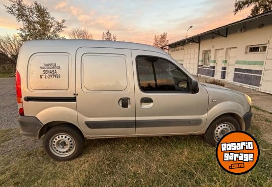 Utilitarios - Renault Kangoo furgon 2016 Diesel 279000Km - En Venta