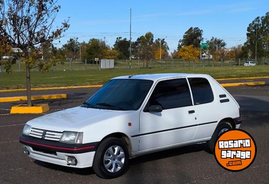 Autos - Peugeot 205 1998 Nafta 228000Km - En Venta