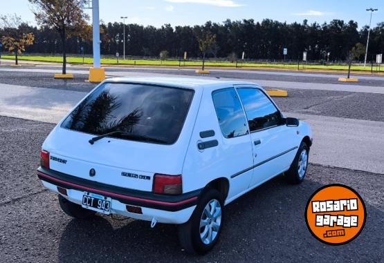 Autos - Peugeot 205 1998 Nafta 228000Km - En Venta