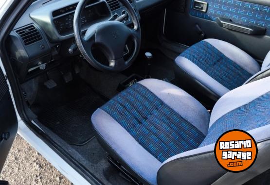 Autos - Peugeot 205 1998 Nafta 228000Km - En Venta