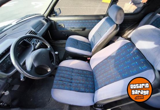 Autos - Peugeot 205 1998 Nafta 228000Km - En Venta