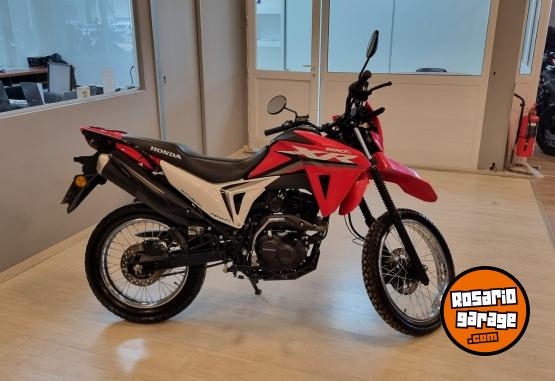Motos - Honda TORNADO XR 190 2025 Nafta 6749Km - En Venta