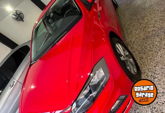 Autos - Volkswagen VIRTUS 2018 Nafta 93000Km - En Venta