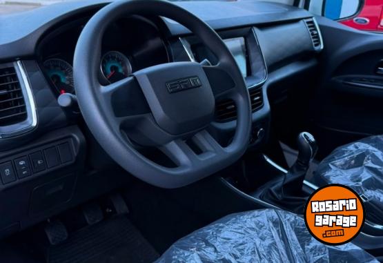 Utilitarios - Shineray SRM M7 Furg�n 2026 Nafta 0Km - En Venta
