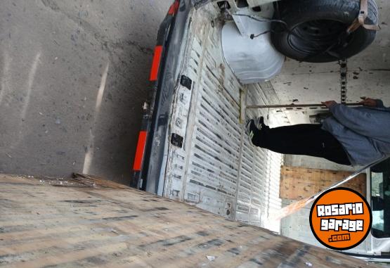 Utilitarios - Renault master 2012 Diesel 310000Km - En Venta