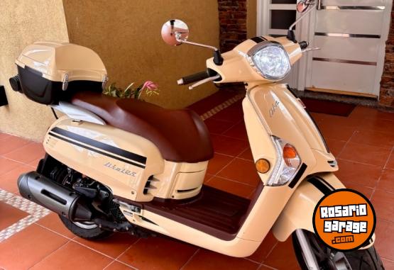 Motos - Kymco Like 125 2023 Nafta 8000Km - En Venta