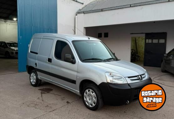 Utilitarios - Peugeot Partner Furg�n 2021 Diesel 72000Km - En Venta
