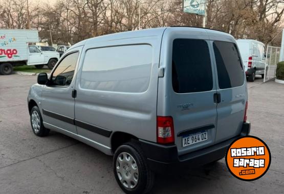 Utilitarios - Peugeot Partner Furg�n 2021 Diesel 72000Km - En Venta