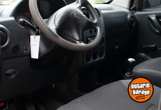 Utilitarios - Peugeot Partner 2016 Nafta 117000Km - En Venta