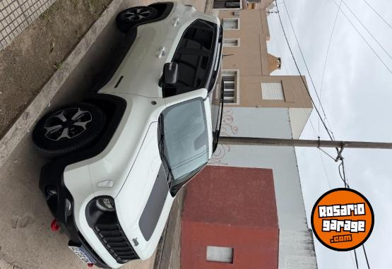 Camionetas - Chrysler Renegade 2021 Diesel 83700Km - En Venta