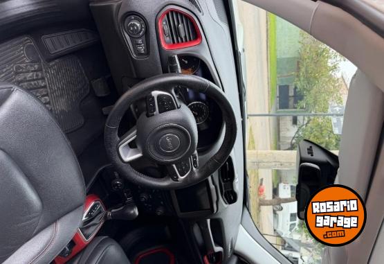 Camionetas - Chrysler Renegade 2021 Diesel 83700Km - En Venta