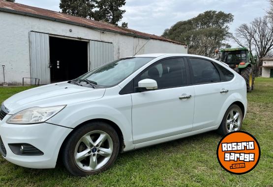 Autos - Ford Focus trend 1.6 2012 Nafta 200000Km - En Venta