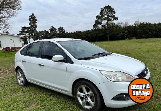 Autos - Ford Focus trend 1.6 2012 Nafta 200000Km - En Venta