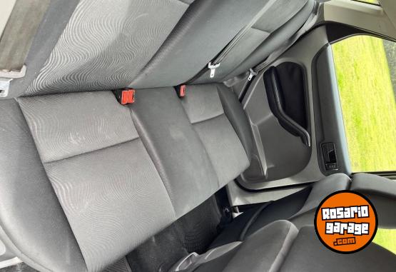 Autos - Ford Focus trend 1.6 2012 Nafta 200000Km - En Venta