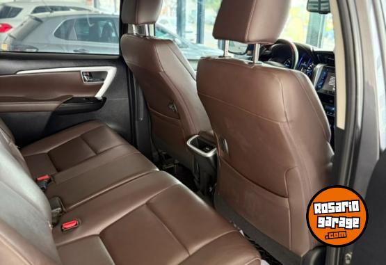 Camionetas - Toyota SW4 SRX 2017 Diesel 140000Km - En Venta