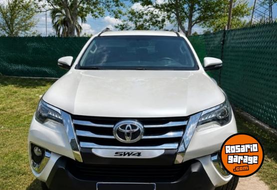 Camionetas - Toyota SW4 2017 Diesel 120000Km - En Venta