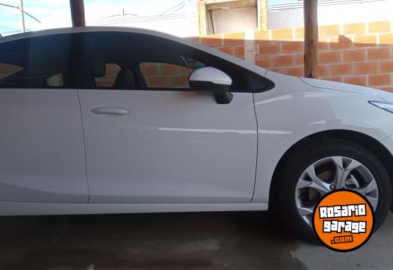 Autos - Chevrolet Cruze LT 4 puertas 2023 Nafta 19000Km - En Venta