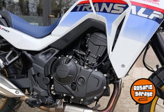 Motos - Honda TRANSALP 750 2025 Nafta 1500Km - En Venta
