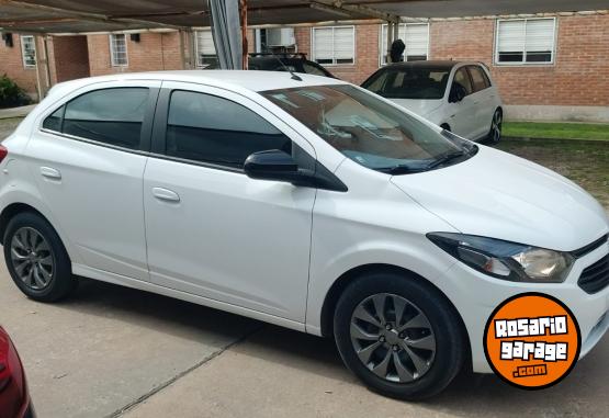Autos - Chevrolet Onix Joy Black 2021 Nafta 45000Km - En Venta
