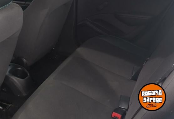 Autos - Chevrolet Onix Joy Black 2021 Nafta 45000Km - En Venta