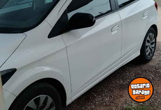 Autos - Chevrolet Onix Joy Black 2021 Nafta 45000Km - En Venta