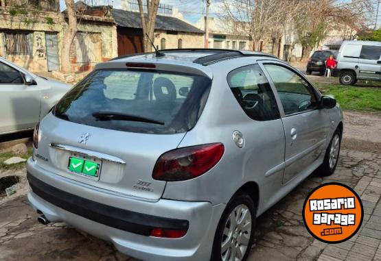 Autos - Peugeot 207 XT 2009 Diesel 200000Km - En Venta