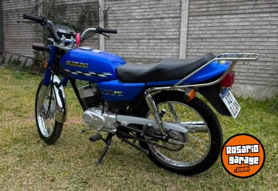 Motos - Suzuki AX100 2025 Nafta 3500Km - En Venta