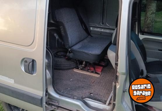 Utilitarios - Renault Kangoo 2010 Nafta 308000Km - En Venta